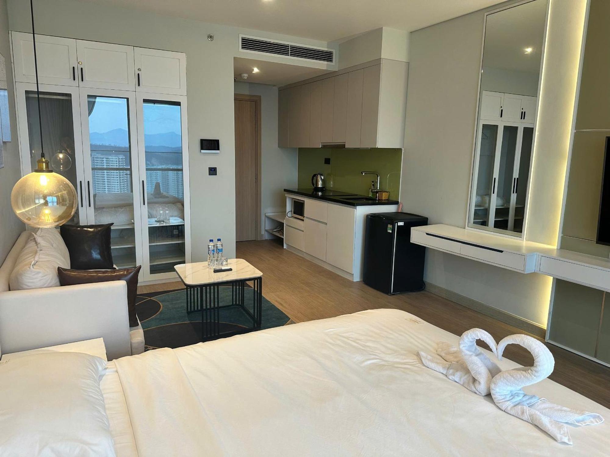 Comzy Ha Long Homestay Exteriör bild